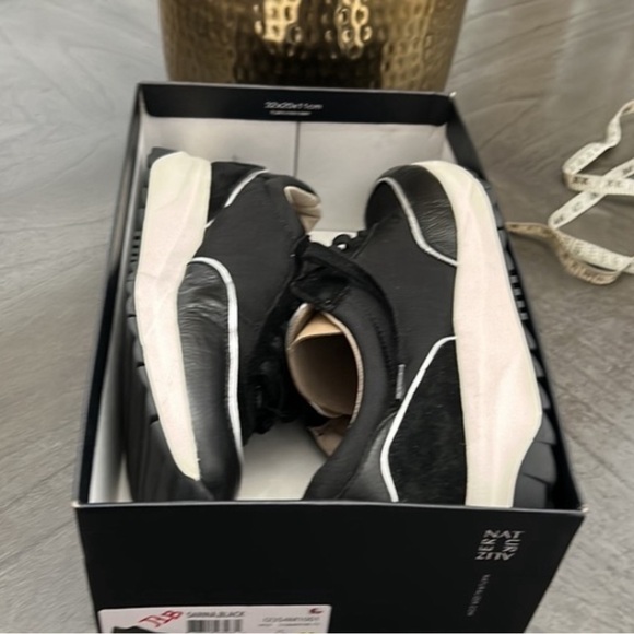 Naturalizer  Sarina Sneakers Black (WIDE) - Picture 2 of 12